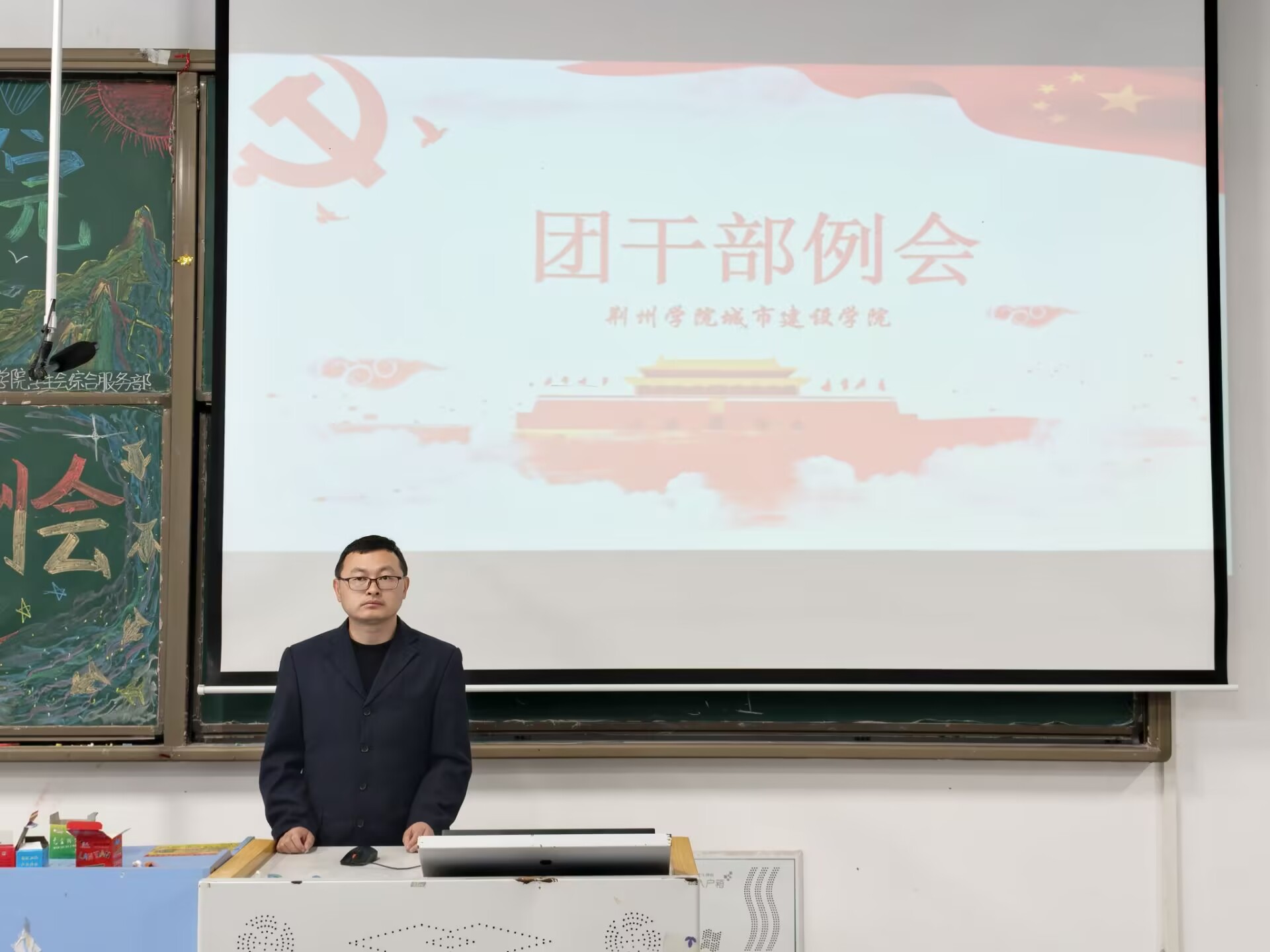 图片 10 图片 10