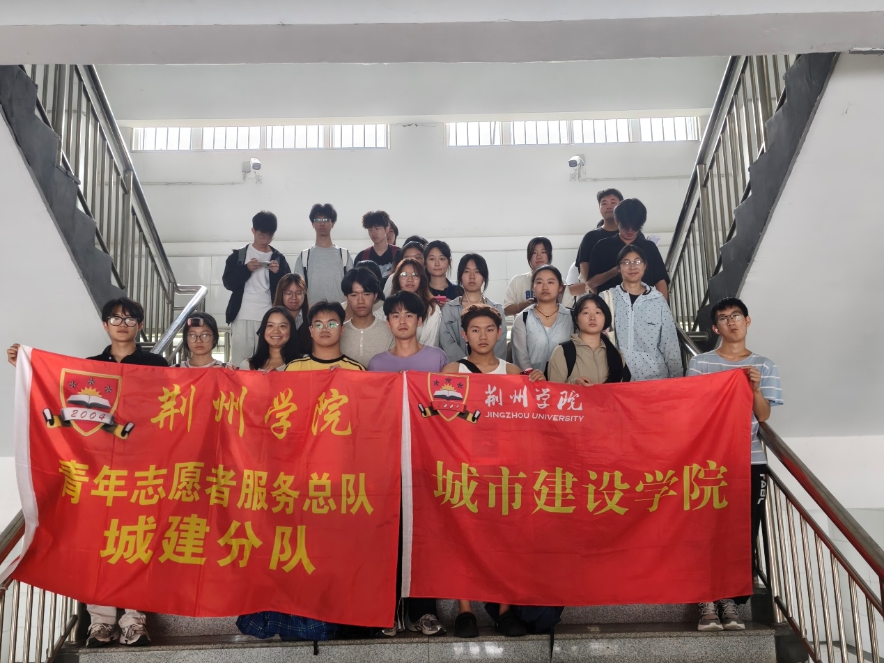 图片 1 图片 1
