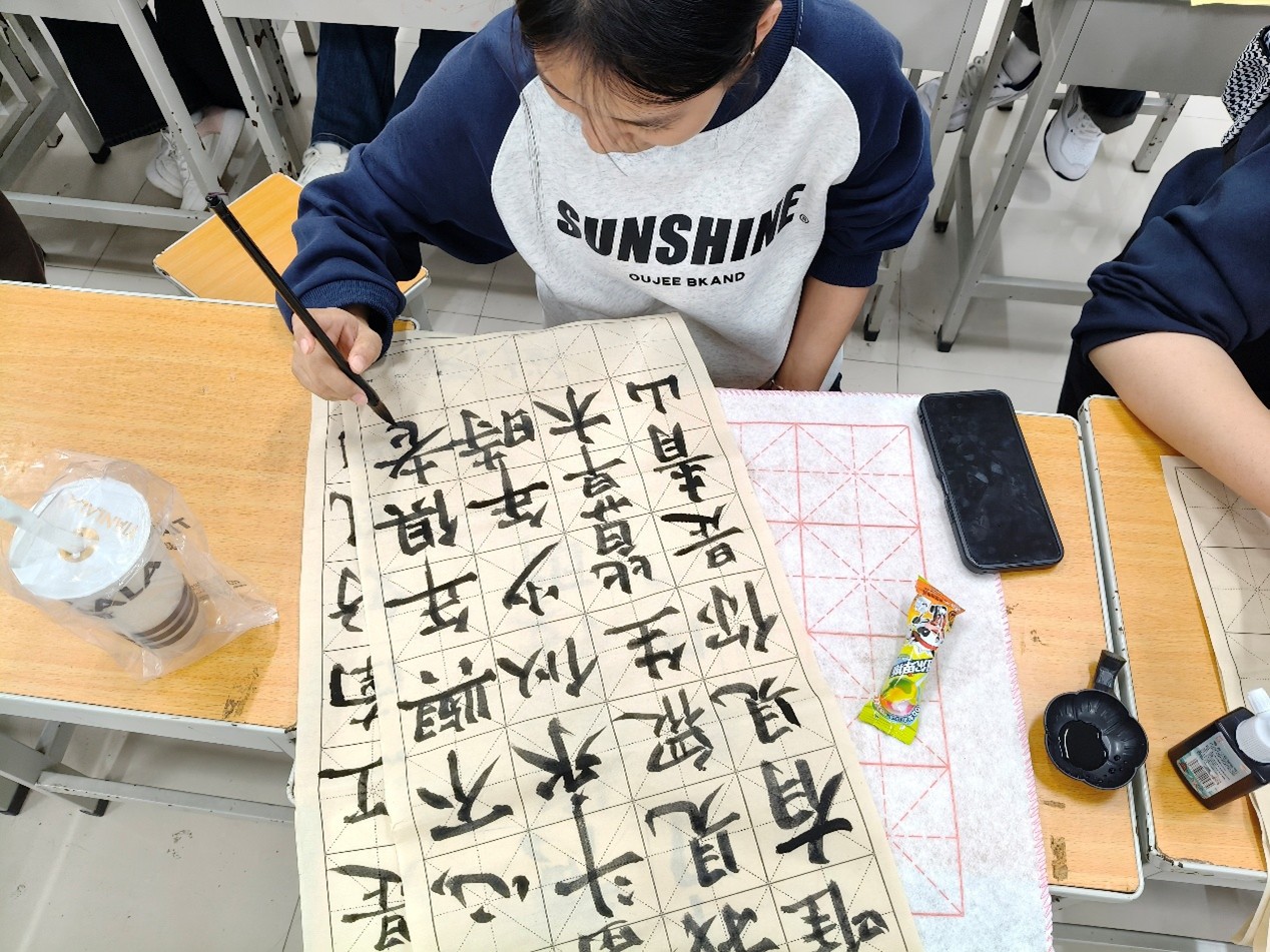 图片2.jpg 图片2.jpg