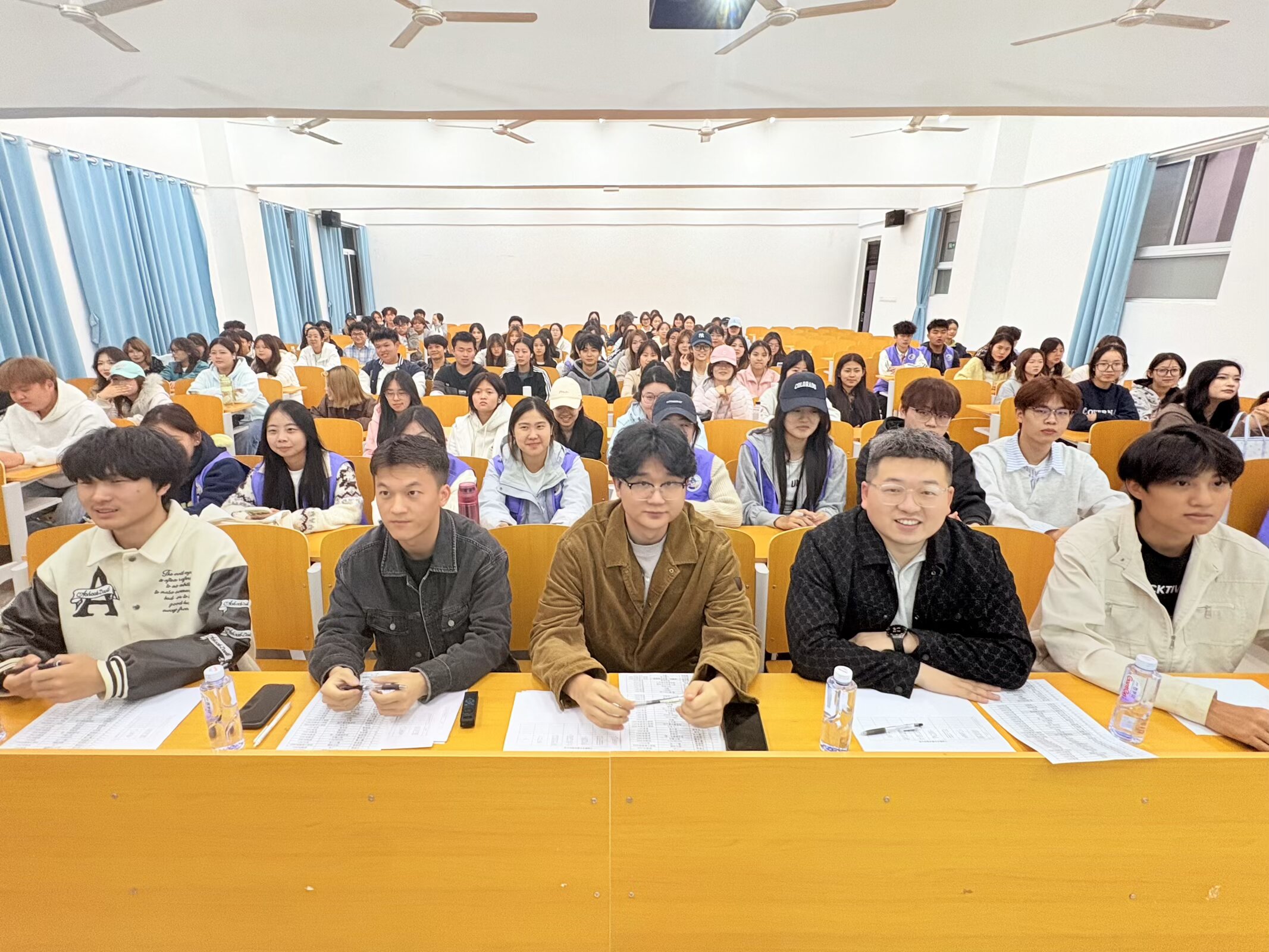 唱响青春 ，“声”来出彩——艺术与传媒学院开展十佳歌手活动圆满举行