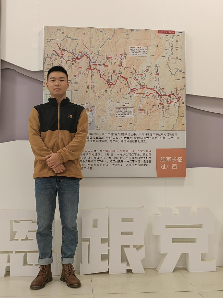 校友13.png