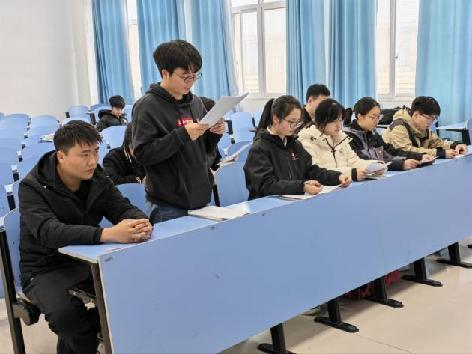 两会4.png